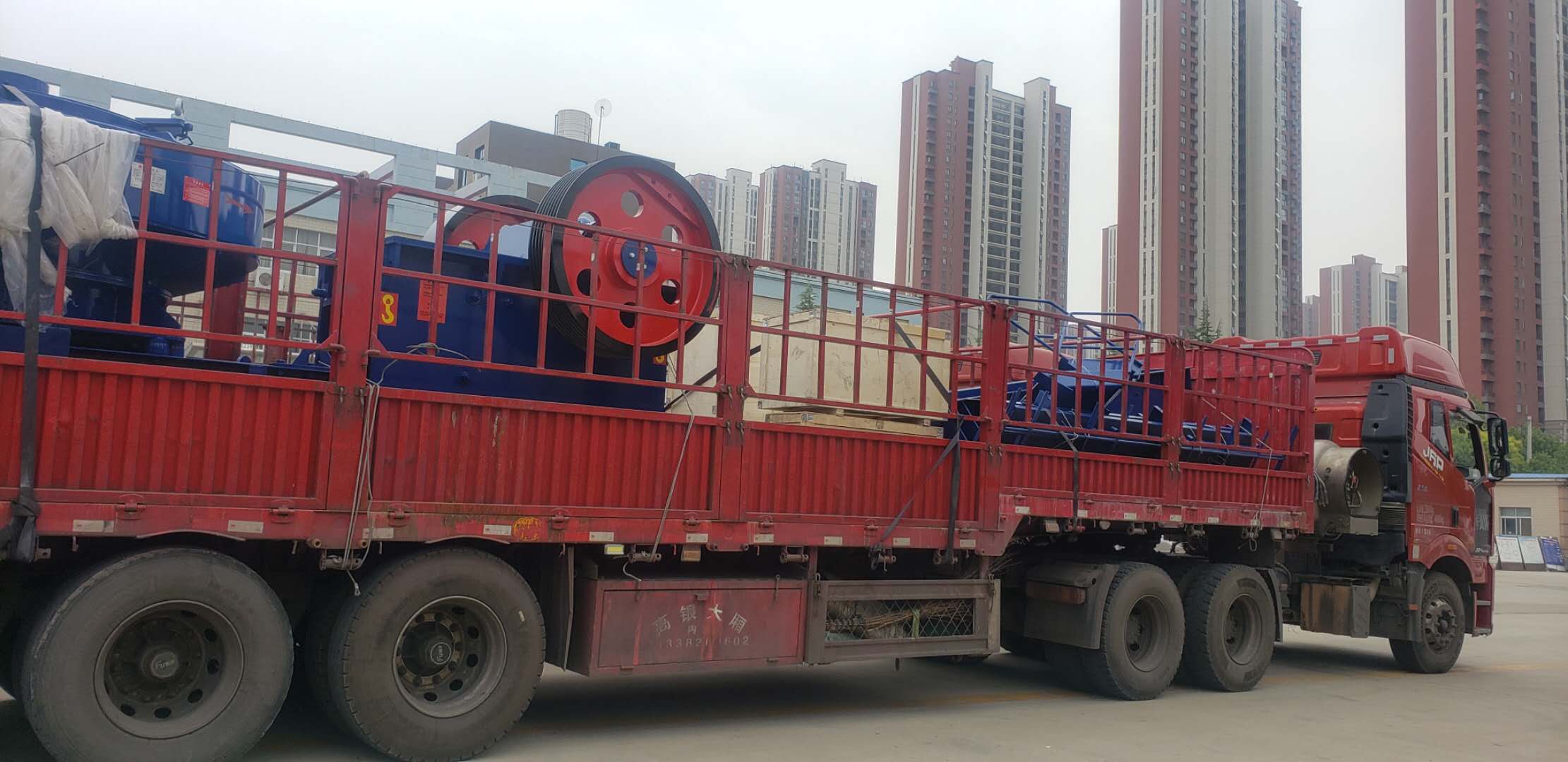 8868在线官网登录入口,制砂生产线,山西太原,硬岩,硬岩破碎,发货